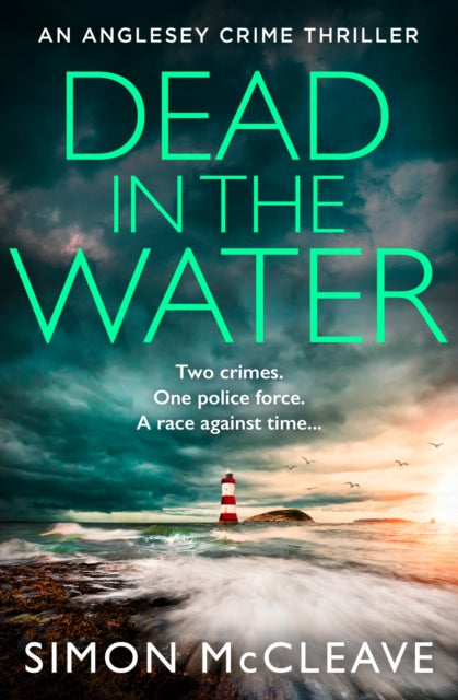 Dead in the Water by Simon McCleave - Paperback