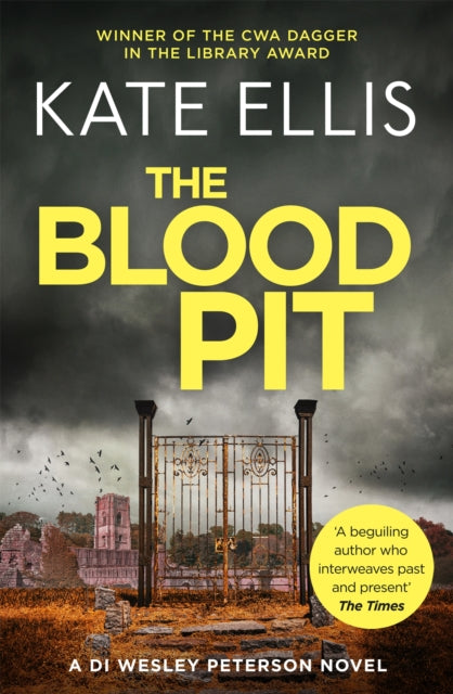 The Blood Pit by Kate Ellis - Paperback book