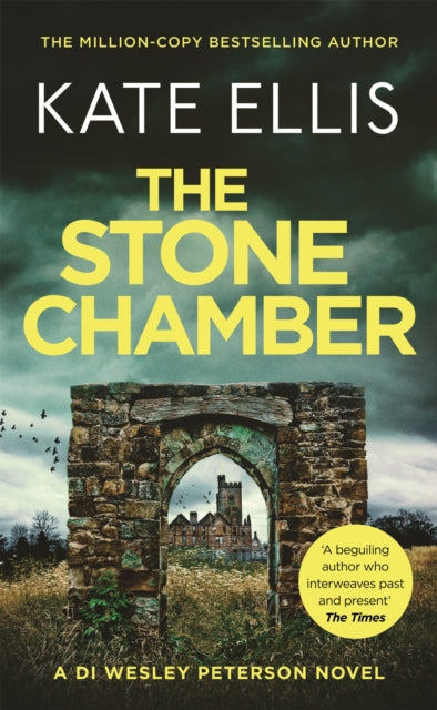 The Stone Chamber by Kate Ellis - Paperback book