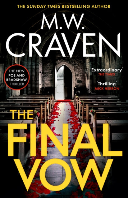 Book cover of 'The Final Vow' by M.W. Craven with a church interior and red carpet.