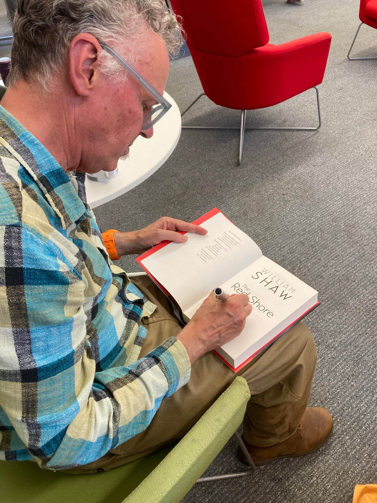William Shaw signing The Red Shore exclusively for Gumshoe Books